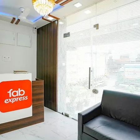 Fabexpress Bhau Residency - Nr International Airport 3* Mumbai