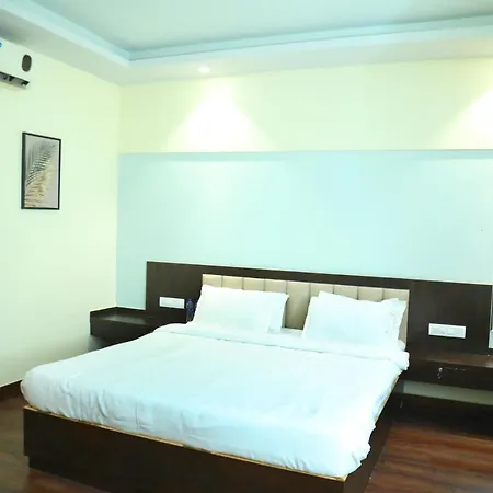 Country & By Turtle - Airport Hotel Mumbai