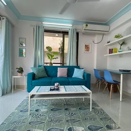Serene Oasis Near Bandra Seafront*1 Bed 2 Baths-m2 *
