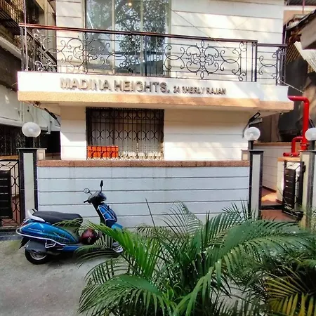 Apartment Serene Oasis Near Bandra Seafront*1 Bed 2 Baths-m2 Mumbai