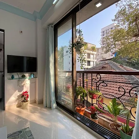 Serene Oasis Near Bandra Seafront*1 Bed 2 Baths-m2 *