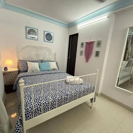 Serene Oasis Near Bandra Seafront*1 Bed 2 Baths-m2 Mumbai