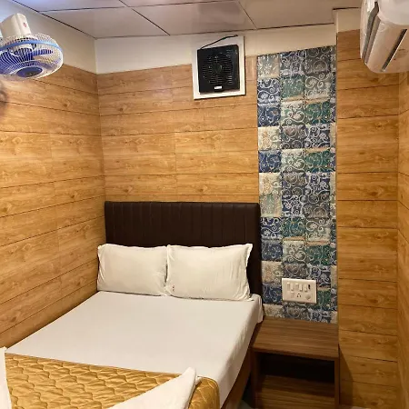Nityanand Hotel 2*