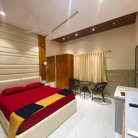 Hotel Collection O Palm Springs Mumbai