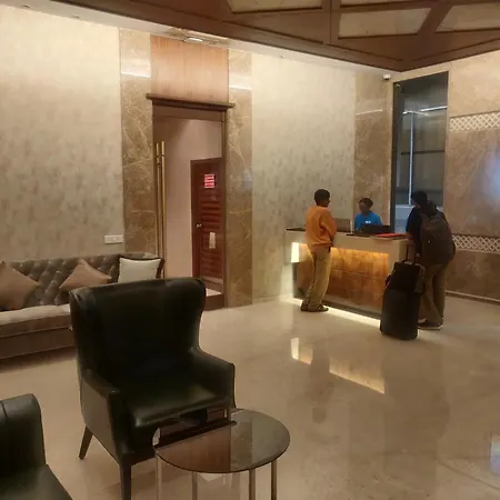 Hotel Adiva Residency Beacon, Grant Road, 3*
