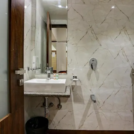 Ozone Colaba Hotel