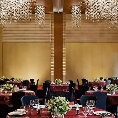 Courtyard By Marriott International Airport 5*