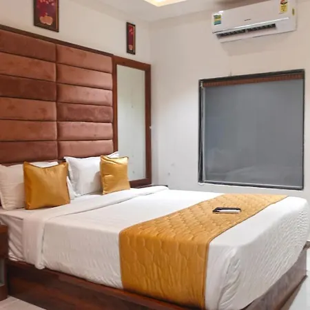 Hotel Palms Residency, Chembur Mumbai