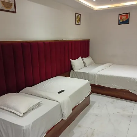 Hotel Palms Residency, Chembur