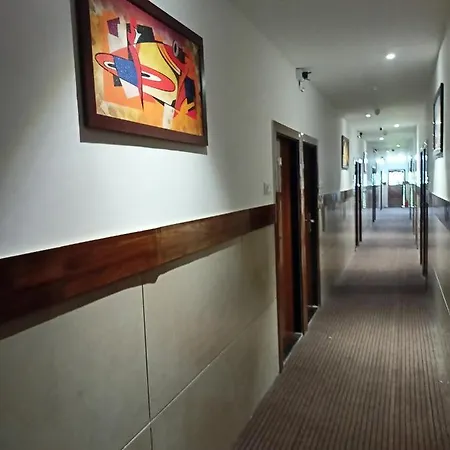 Hotel Palms Residency, Chembur