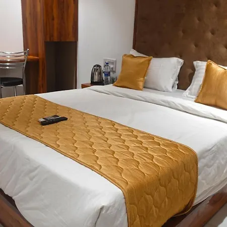 Hotel Palms Residency, Chembur Mumbai
