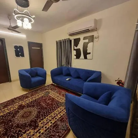 Apartment Tranquil - 1bhk - Walk Away From Carter Road *