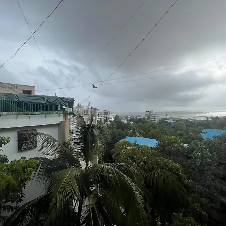 Eternal Sunshine - The Sea View En-suite * Mumbai