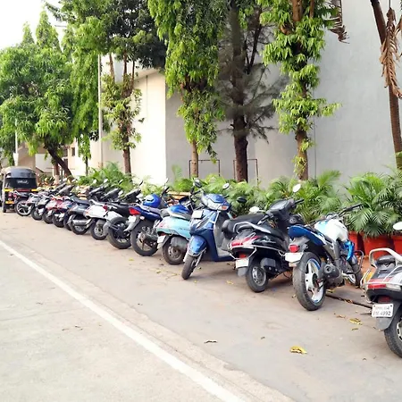 Country & By Turtle - Airport Hotel Mumbai