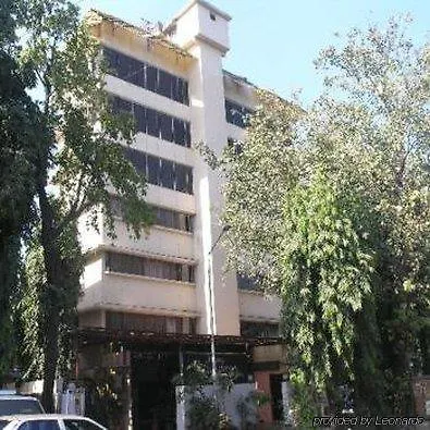 Jayshree Domestic Airport Hotel 3*