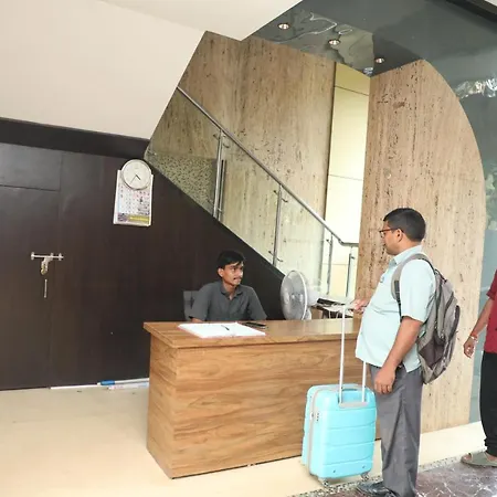 Shiv Leela Grand Hotel 2*