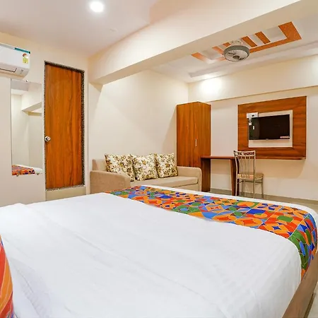 Fabexpress Alive - Nr Juhu Hotel 3*