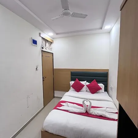 Hotel Sai Grand Residency *