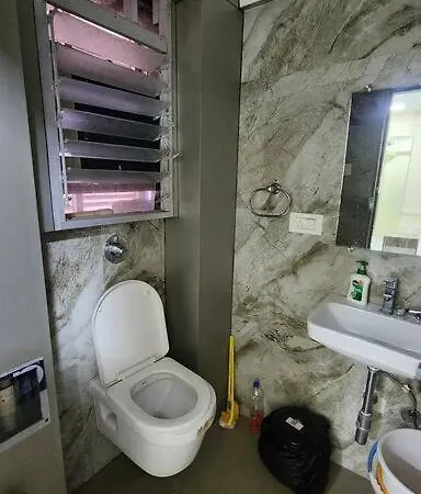 Ocean View Luxury Designer Apartment *