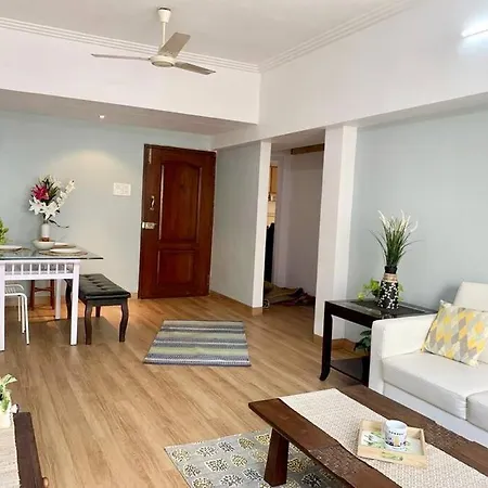 Apartment Little Hut 301, 27th Road, Khar West By Connekt Homes Mumbai