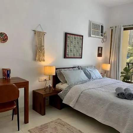 Little Hut 301, 27th Road, Khar West By Connekt Homes Apartment Mumbai
