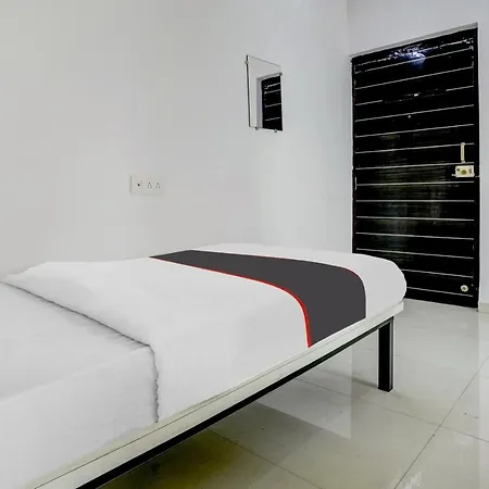 Collection O Auckland House Hotel