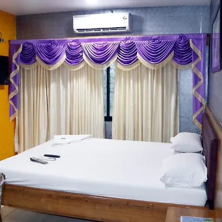 Hotel White Manori Malad West