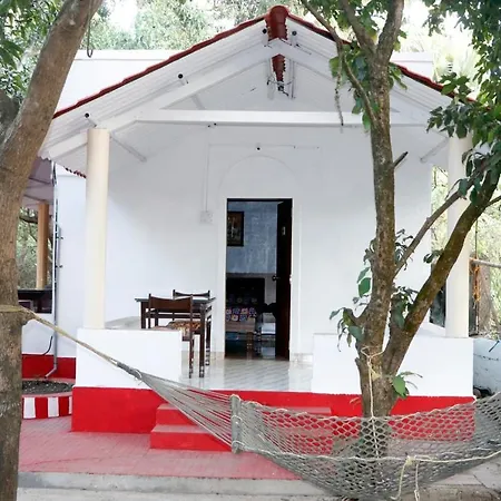 Hotel White Manori Malad West