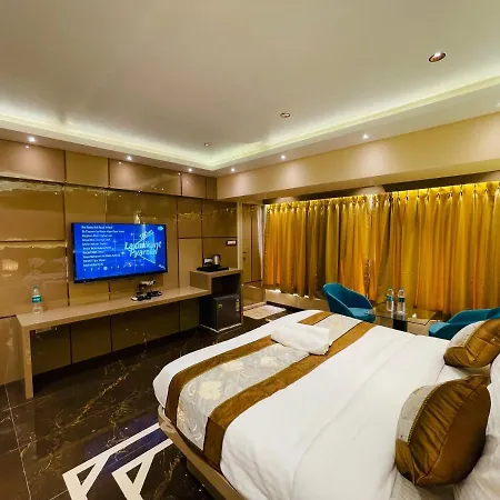 Home2 Renaissance Club Mumbai