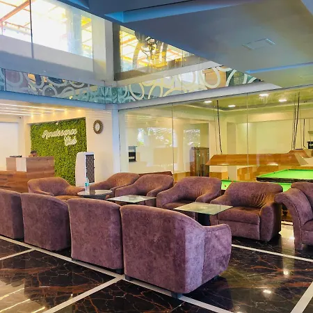 Home2 Renaissance Club 4* Mumbai