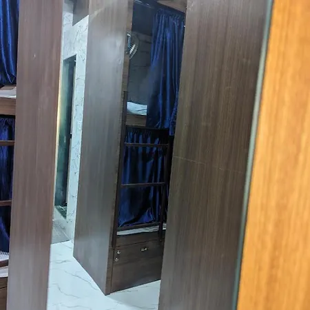 Ayala Pg Ac Deluxe1 Hostel