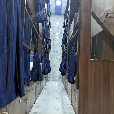 Ayala Pg Ac Deluxe1 Hostel Mumbai