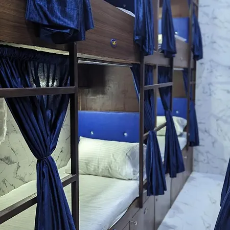 Hostel Ayala Pg Ac Deluxe1 Mumbai