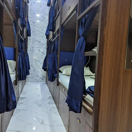 Hostel Ayala Pg Ac Deluxe1