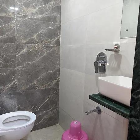 Ayala Pg Ac Deluxe1 Hostel Mumbai