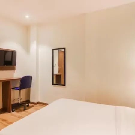 Deluxe Residency Nr- International Airport *
