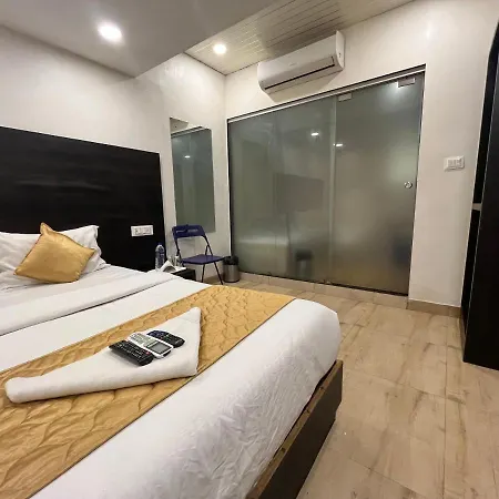 Hotel Wind Flower Regency - Near Kokilaben Hospital 3*