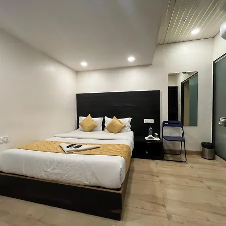 Hotel Wind Flower Regency - Near Kokilaben Hospital Mumbai