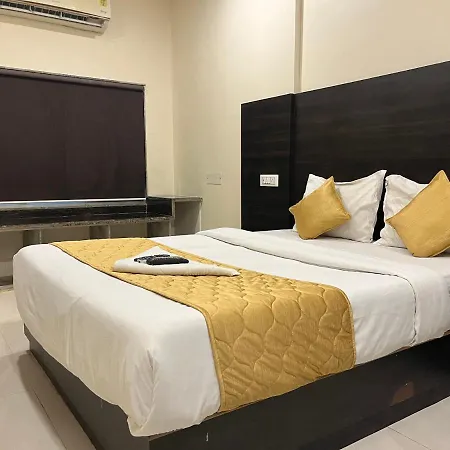 Wind Flower Regency - Near Kokilaben Hospital Hotel 3*