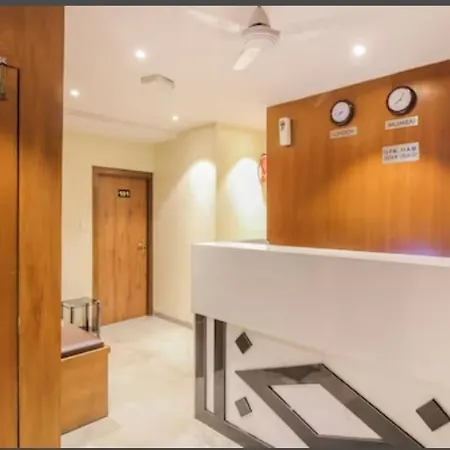 Hotel Deluxe Residency Nr- International Airport