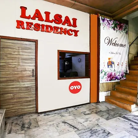 Hotel Collection O Lokhandwala Andheri West Mumbai Formerly Lalsai Residency