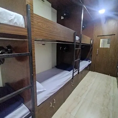 Dc Dormitory Asalpha Metro Hostel Mumbai