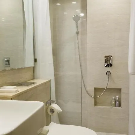 Relohomes Serviced 4*