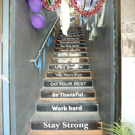 Mango Marol Hostel