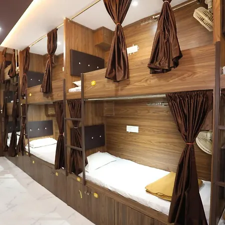 Hostel Mango Marol