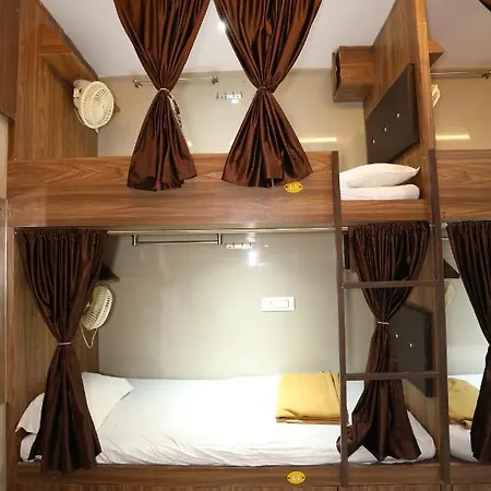 Mango Marol Hostel *