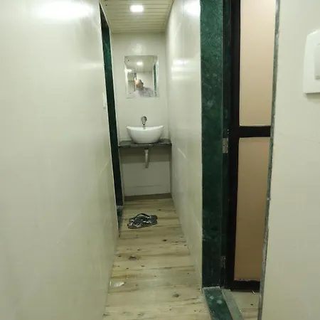 Mango Marol Hostel