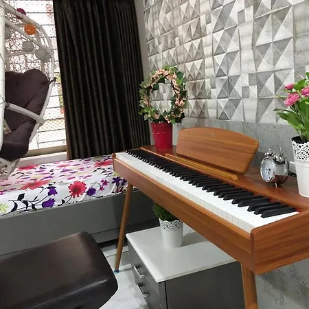 The Luxurious Haven-lokhandwala Homestay *