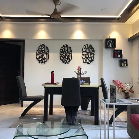 The Luxurious Haven-lokhandwala Homestay *