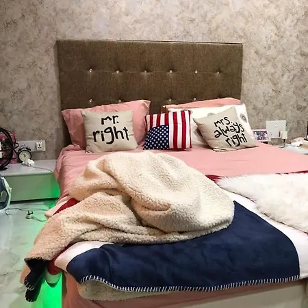 The Luxurious Haven-lokhandwala Homestay *